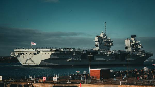 Británie navyšuje výdaje na obranu