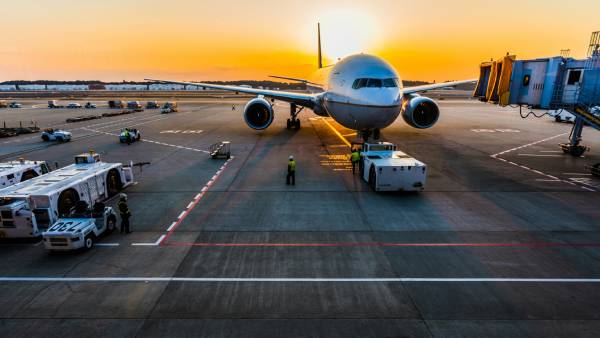 Dopravní chaos na Blízkém východě po útocích na Írán