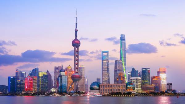 Růst čínské ekonomiky 2026: Vláda stanovila 4,5 % růstu