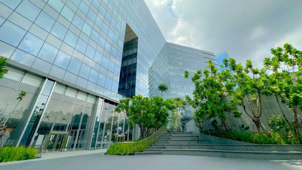 Další investice Wood & Company ve Varšavě