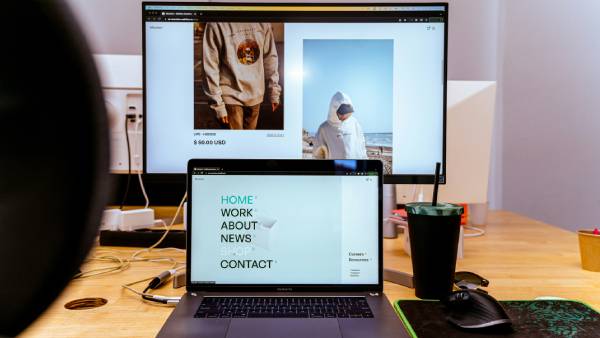 Zdražení paliv se u e-shopů promítá zatím hlavně u dopravy