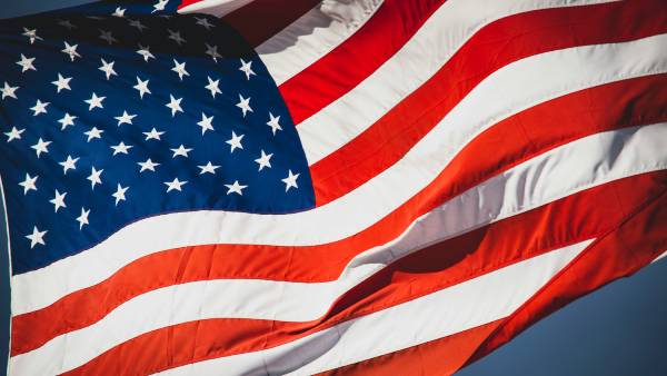 USA usilují o novou koalici pro otevření Hormuzského průlivu