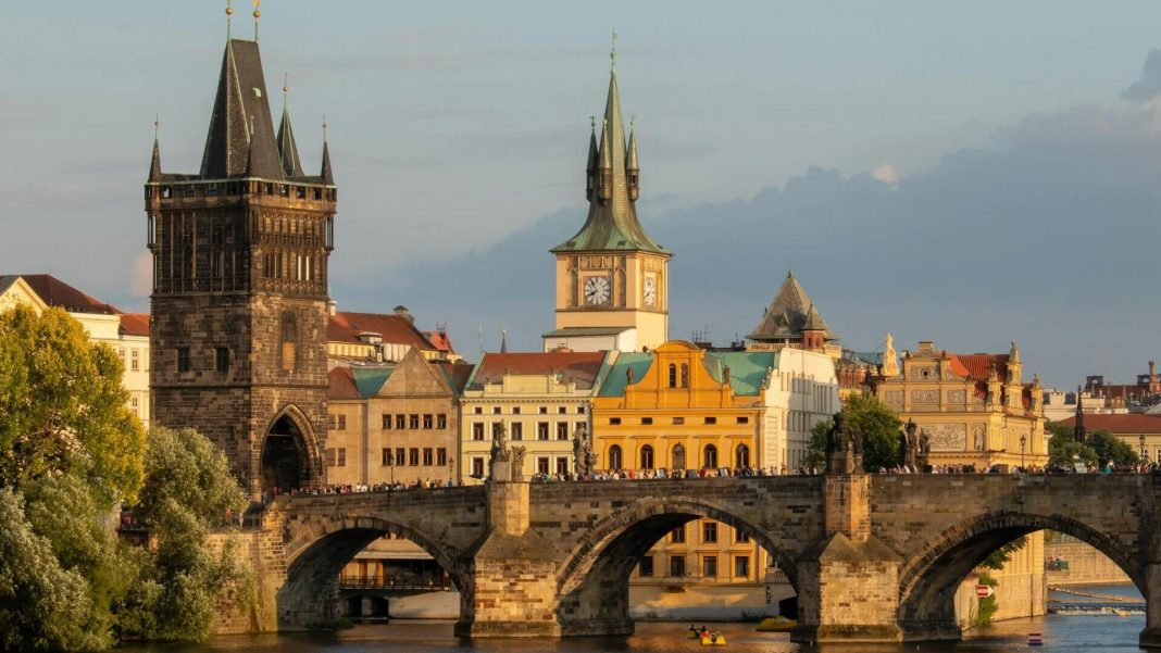 Odborníci vyzývají poslance k zamítnutí novely stavebního zákona. Tvrdí, že změny oslabují ochranu památek i archeologických výzkumů.