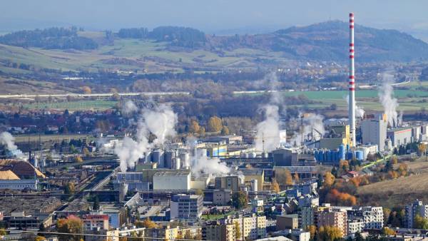 Slovenský průmysl v dubnu meziročně zaznamenal pokles o 3,2 %