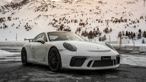 Výnosy nad 31 miliardami, ale zisk mírně klesl: Porsche ČR dodala přes 32 tisíc aut