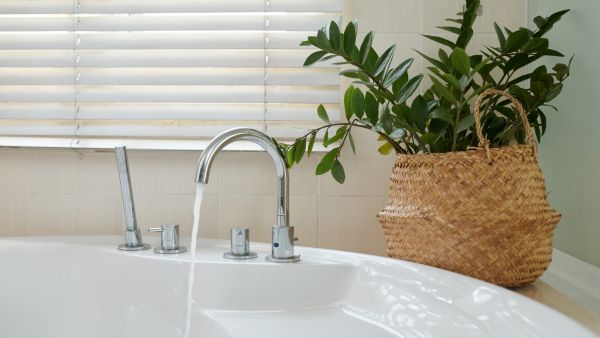 Část Prahy 4 je stále bez teplé vody, dodávky se mají vrátit ve středu večer
