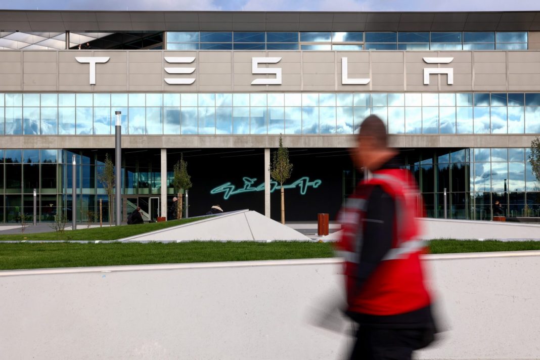 Tesla zvyšuje výrobu v Německu kvůli rostoucí poptávce