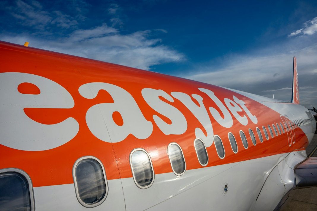 Aerolinky easyJet mění majitele. Americké Apollo za ně zaplatí 161 miliard korun