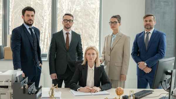 Stabilita českých firem se ve druhém čtvrtletí mírně zlepšila, rozdíly mezi obory ale rostou