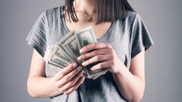 Jak finanční stres ničí lidské zdraví a mění naše rozhodování a proč se zajištěním na stáří nečekat