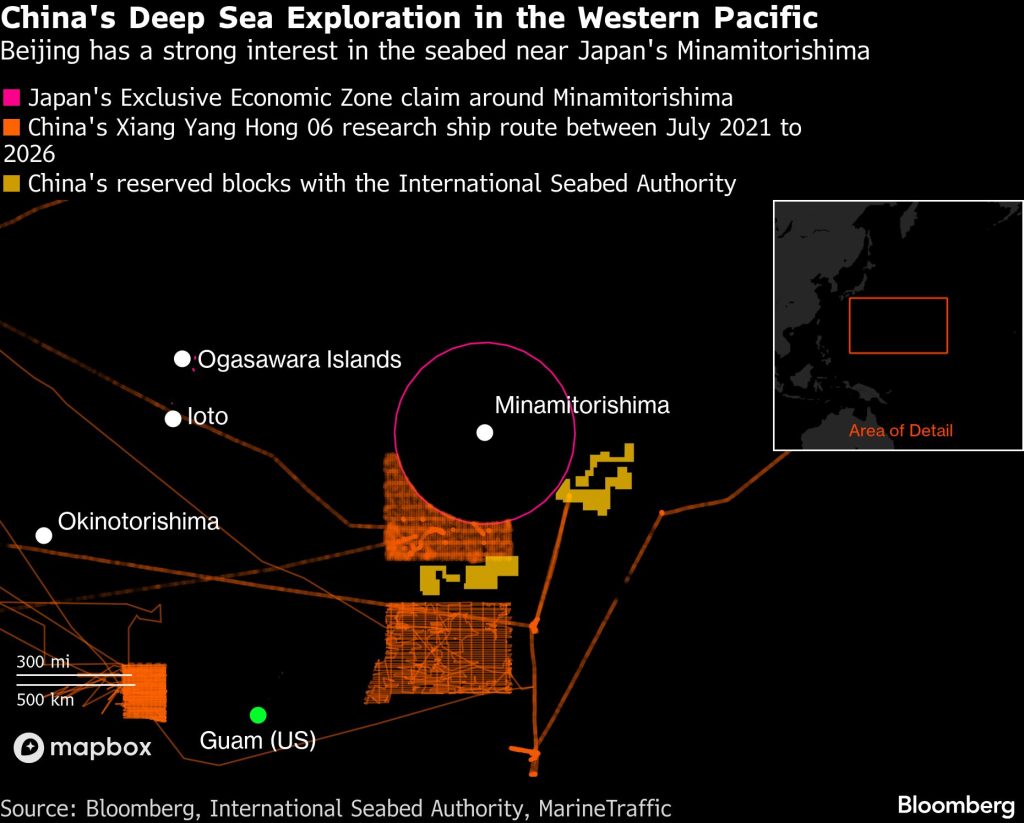 Mapa zobrazuje trasu čínské výzkumné lodi Xiang Yang Hong 06, japonskou výlučnou ekonomickou zónu kolem Minamitorishimy