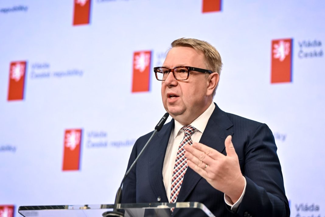 Juchelka navrhuje jednorázový příspěvek důchodcům. Trvalé navýšení penzí by zatížilo rozpočet
