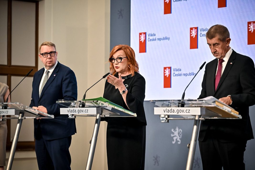 Schodek pod 389 miliardami. Vláda v pondělí projedná konečnou podobu státního rozpočtu