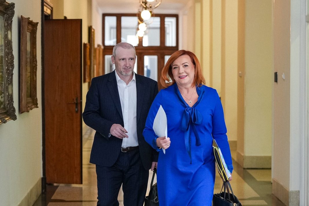 Úleva pro mladé s hypotékou: Schillerová navrhuje zvýšit daňový odpočet až o 50 tisíc
