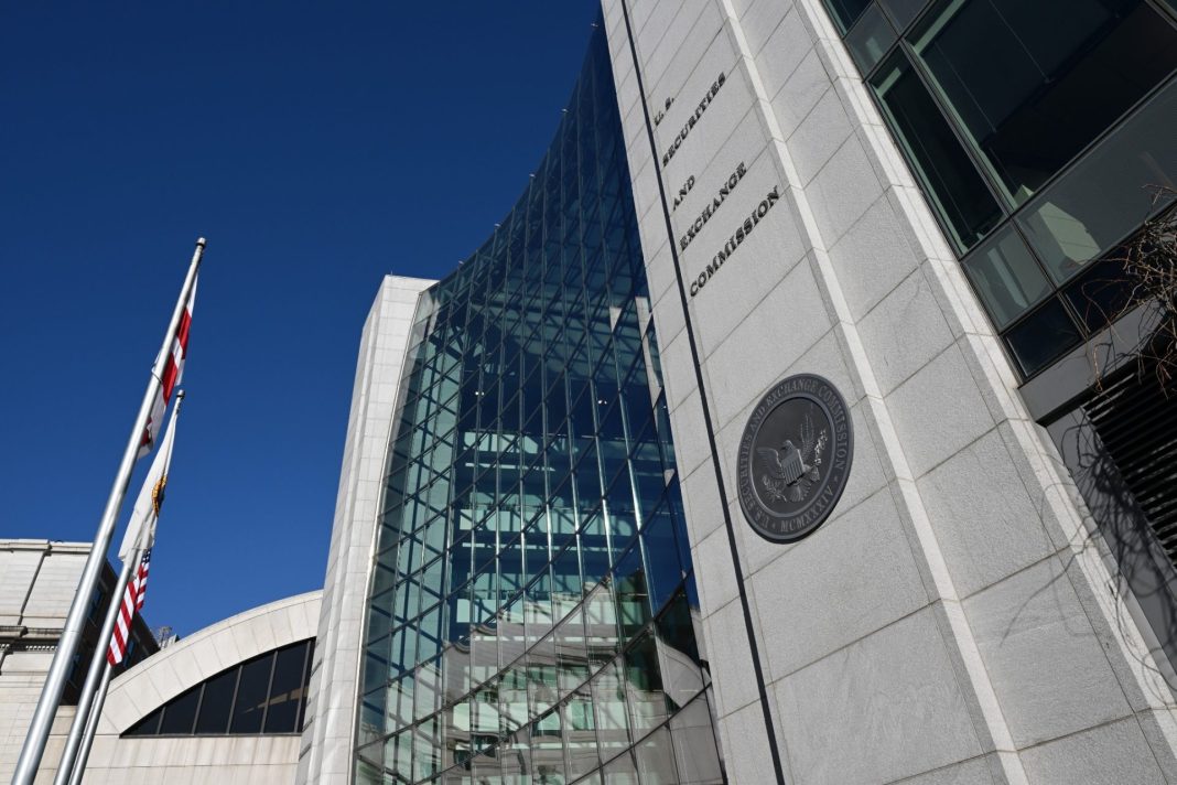 SEC chce rozšířit přístup drobných investorů k soukromým fondům